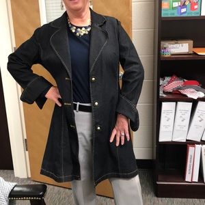 Bisou Bisou stretchy long denim jacket